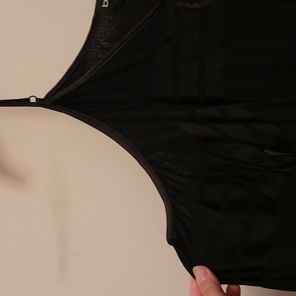 bebe cold shoulder top - Picture 6 of 7